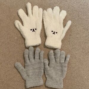 Cozy White and Gray Kids Gloves Set
